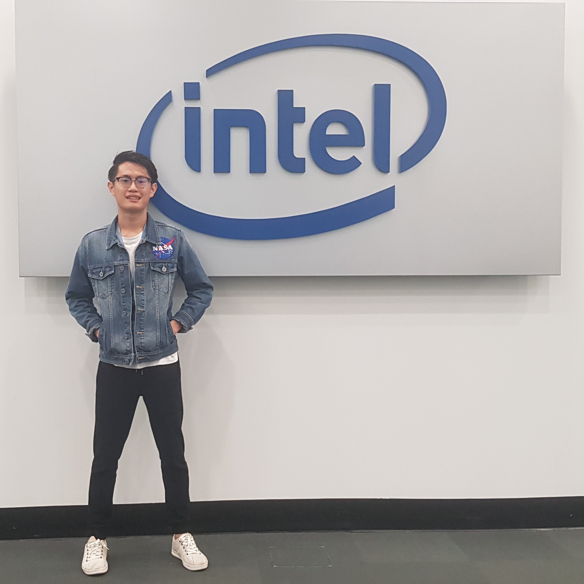 Photo of Yuzhe Lim at Intel